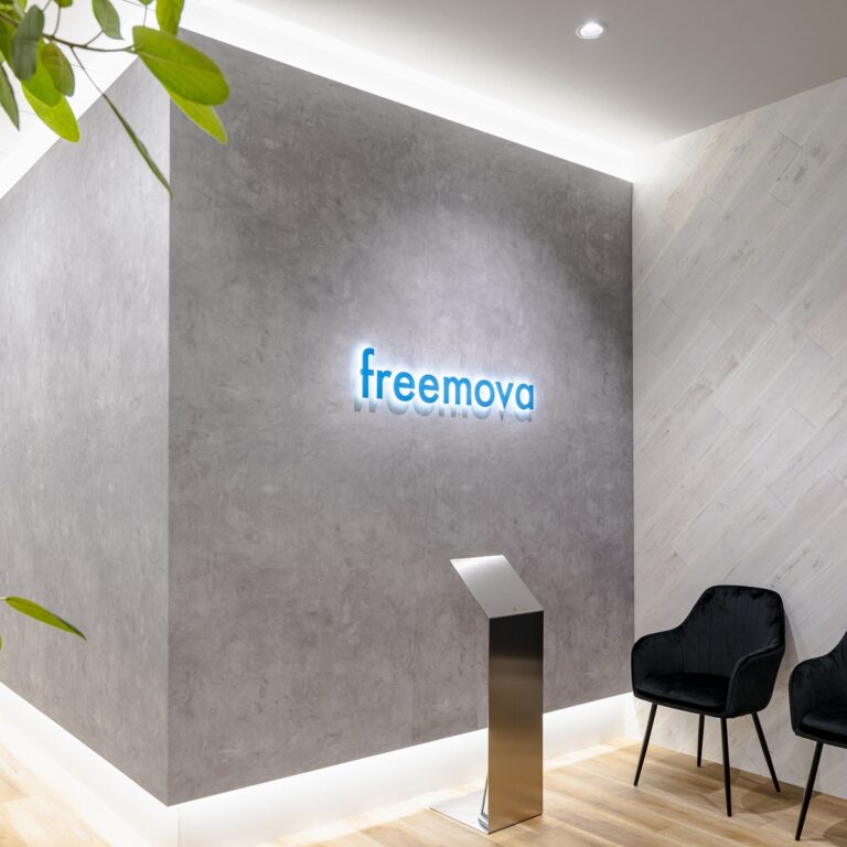 株式会社freemova